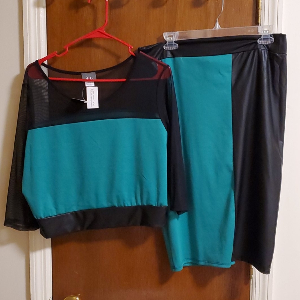 Cropped too skirt set